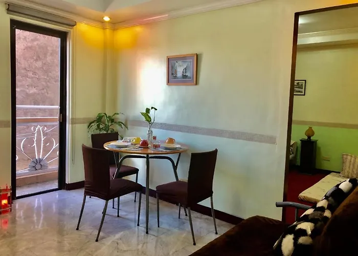 Project 7 Vacation Rentals * Manila